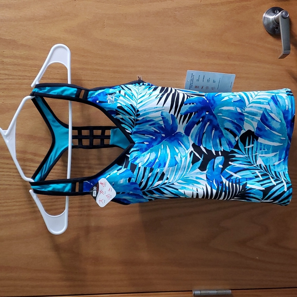 Swimming suit